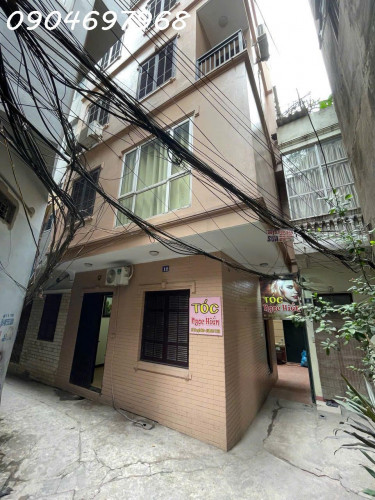 Chính chủ cho thuê nhà nguyên căn 5 tầng phố Đê La Thành, trung tâm quận Ba Đình, gần chợ