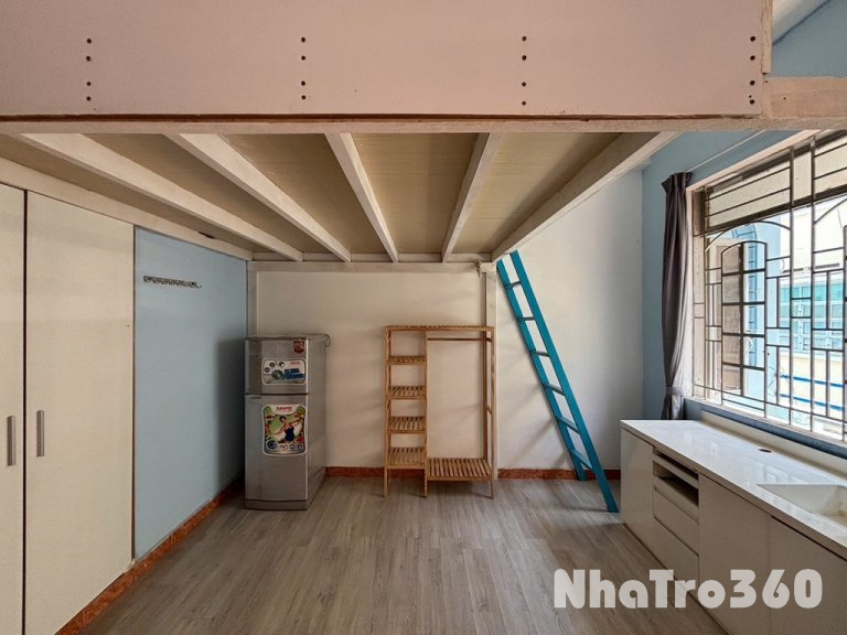 Khai trương gác đường Thành Thái Quận 10