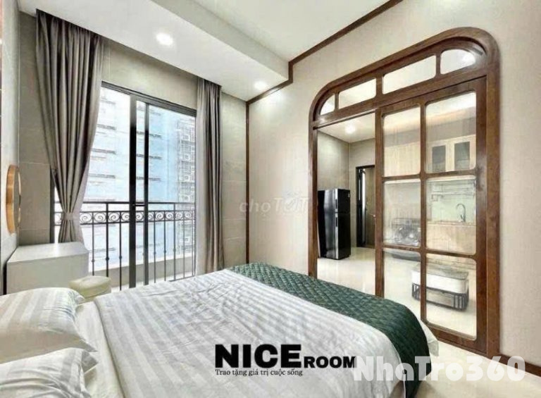 Studio tách bếp nơ trang long