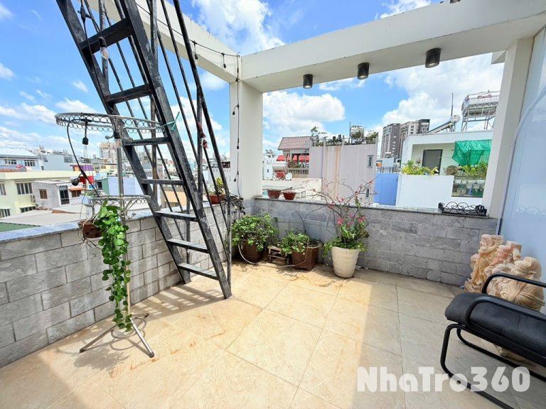 Căn 2PN full nội thất ban công TÔN THẤT THUYẾT Q4