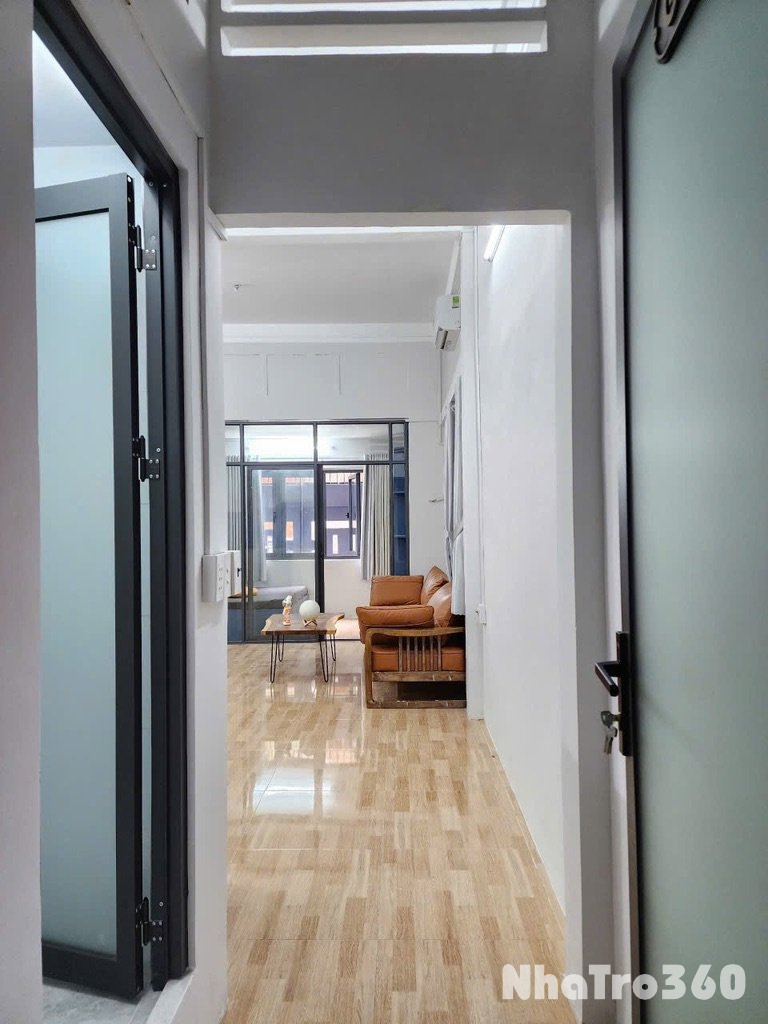 Cho thuê chdv tách bếp nội thất đẹp gần Sân Bay