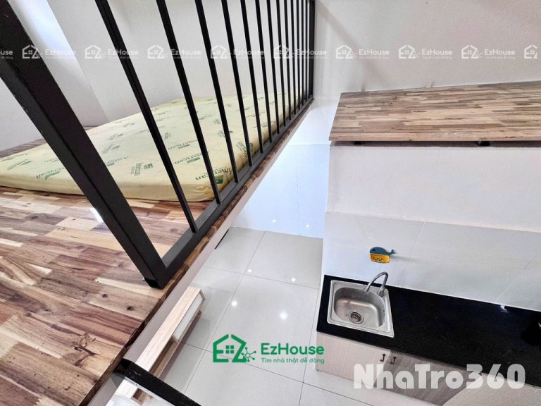 Phòng gác cao 2m ngay hoà bình có sẵn nội thất