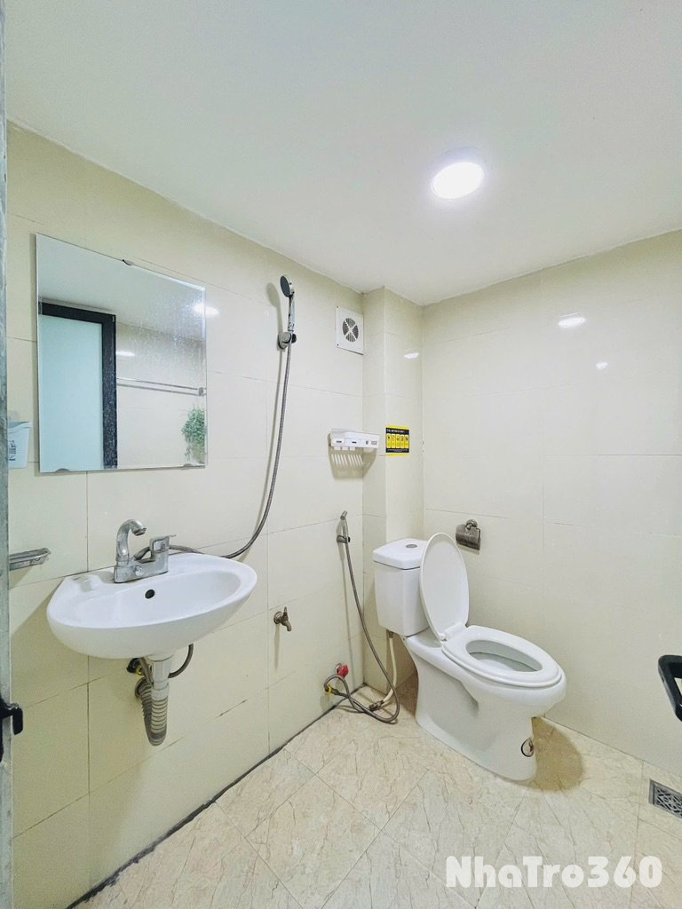 3tr250 phòng tầng 5 thang máy tại Yên Xá