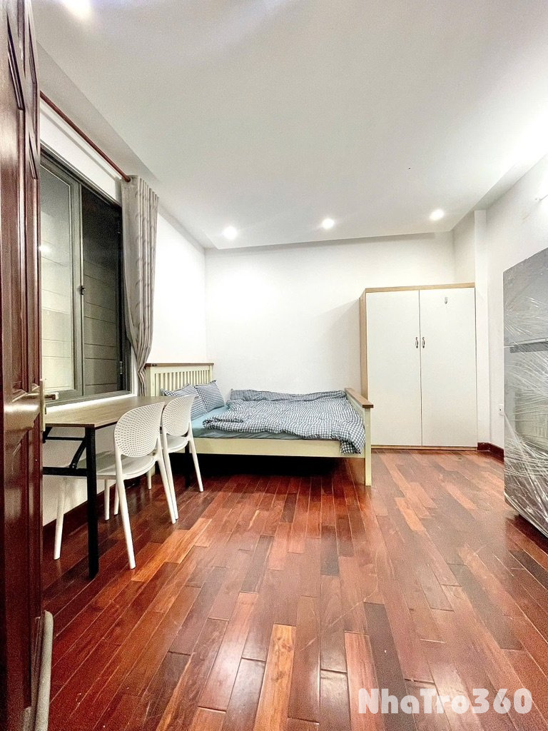 Cho thuê chdv gần nhà ga T3 nội thất cửa sổ đẹp