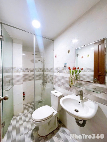 Cho thuê căn hộ Studio máy giặt riêng ban công Q10