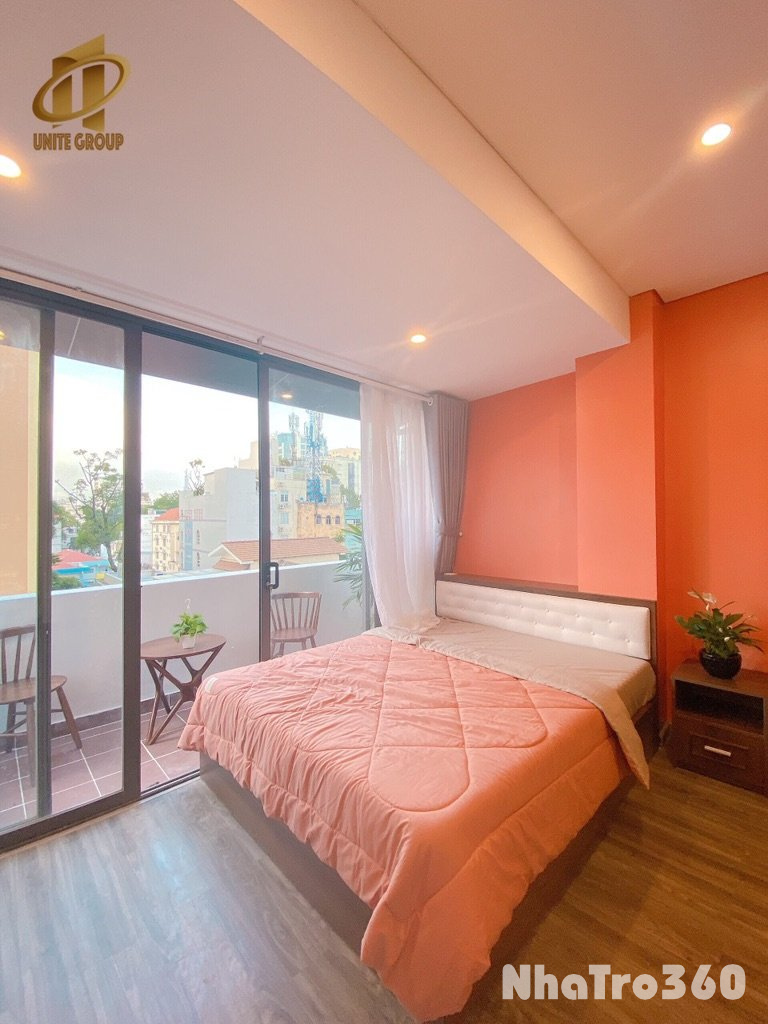 Căn hộ Quận 3, ánh sáng ngập phòng, đầy đủ NT