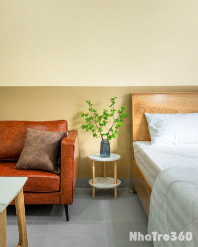 Căn hộ tách bếp ngay trung tâm quận 1, cửa sổ lớn, gần công viên Lê Văn Tám