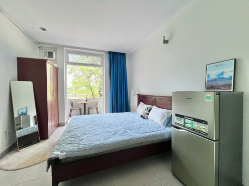 Cho thuê căn hộ studio full nt cửa sổ/ ban công p.Tân Phong q.7 gần RMIT, TDTU, KDC Trung Sơn