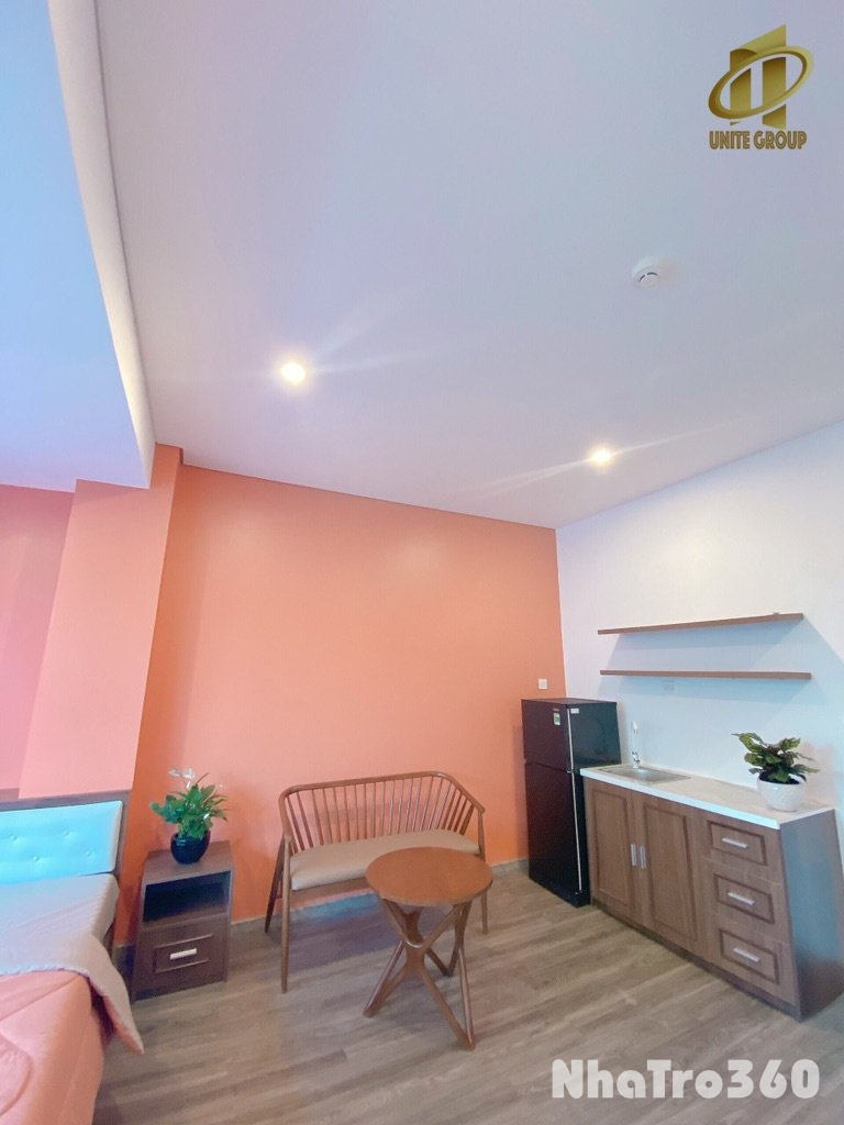 Căn hộ Quận 3, ánh sáng ngập phòng, đầy đủ NT