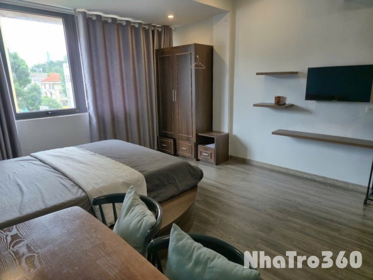 Căn hộ Quận 3, ánh sáng ngập phòng, đầy đủ NT