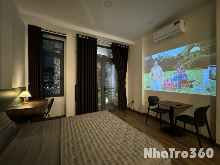 Căn hộ đẹp như penthouse ngay quận 1, bancol chill, gần Chùa Vĩnh Nghiêm, UEH
