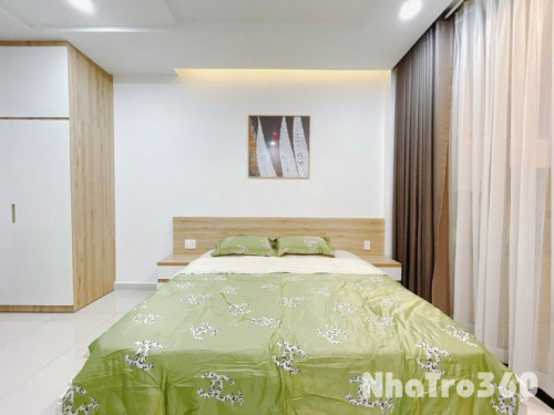 Căn hộ ban công view sông tại Tôn Thất Thuyết Q4