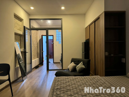 Căn hộ đẹp như penthouse ngay quận 1, bancol chill, gần Chùa Vĩnh Nghiêm, UEH