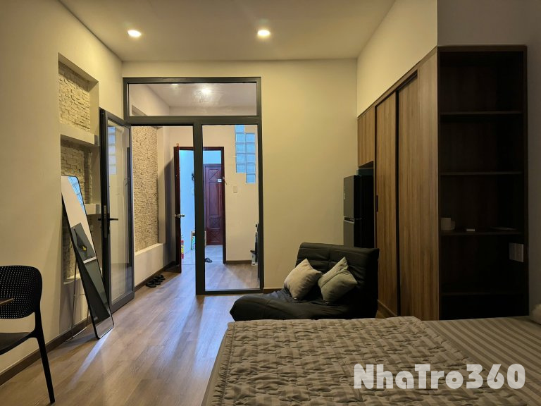 Căn hộ đẹp như penthouse ngay quận 1, bancol chill, gần Chùa Vĩnh Nghiêm, UEH