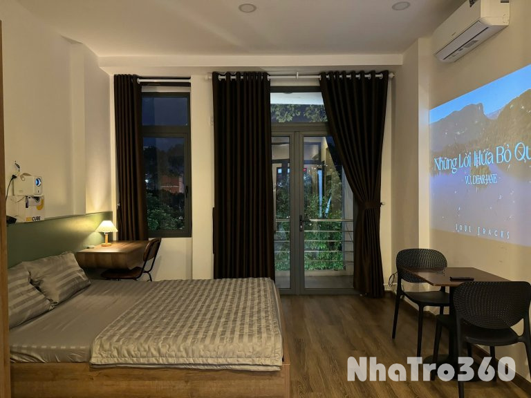Căn hộ đẹp như penthouse ngay quận 1, bancol chill, gần Chùa Vĩnh Nghiêm, UEH