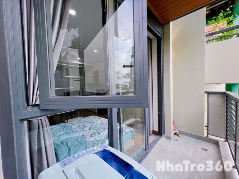 Cho Thuê Căn Hộ Studio Có Ban Công Và Cửa Sổ Lớn