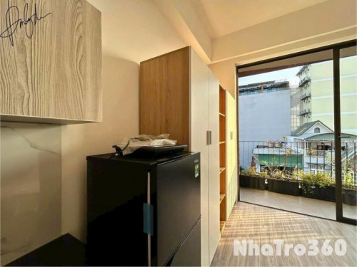 STUDIO MỚI 100% FULL NỘI THẤT BAN CÔNG, CỬA SỔ THOÁNG MÁT, GẦN LOTTE MART, CRESCENT MALL, TDTU, RMIT