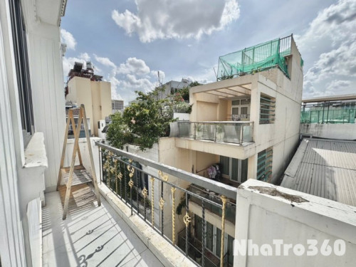 CHO THUÊ STUDIO BAN CÔNG FULL NỘI THẤT QUẬN 3