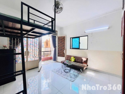 Phòng gác full nội thất ban công Hưng Phú Q8