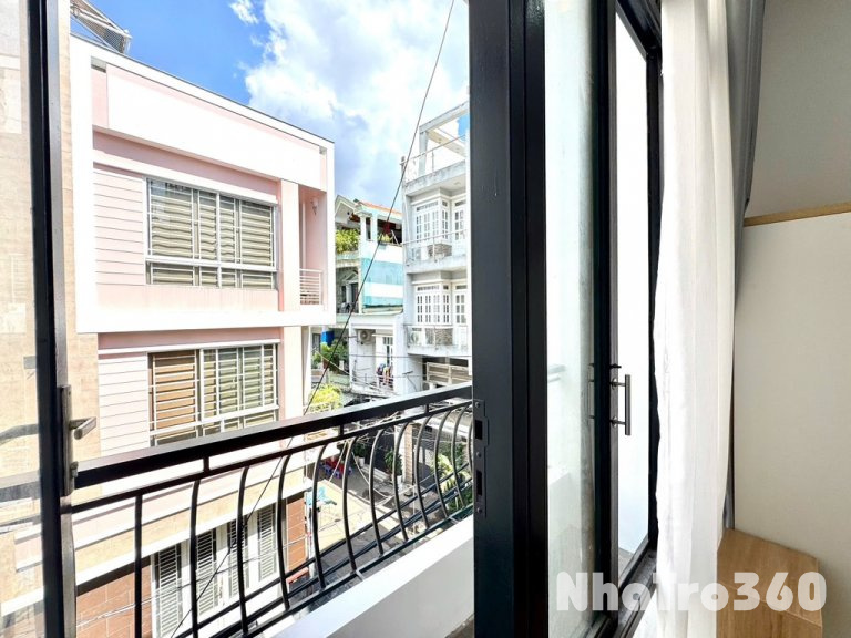 Cho Thuê Căn Hộ Studio Có Ban Công Lớn Siêu Thoáng