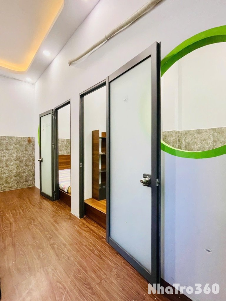 2 Phòng Ngủ có sân nhỏ sau nhà đầy đủ nội thất