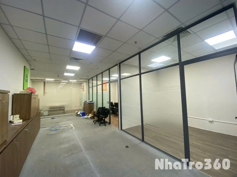 Mặt bằng đang trống diện tích 88 m2 tầng G toà nhà Rivera Park Sài Gòn Thành Thái Quận 10 giá chưa VAT gồm phí dịch vụ là 17USD/