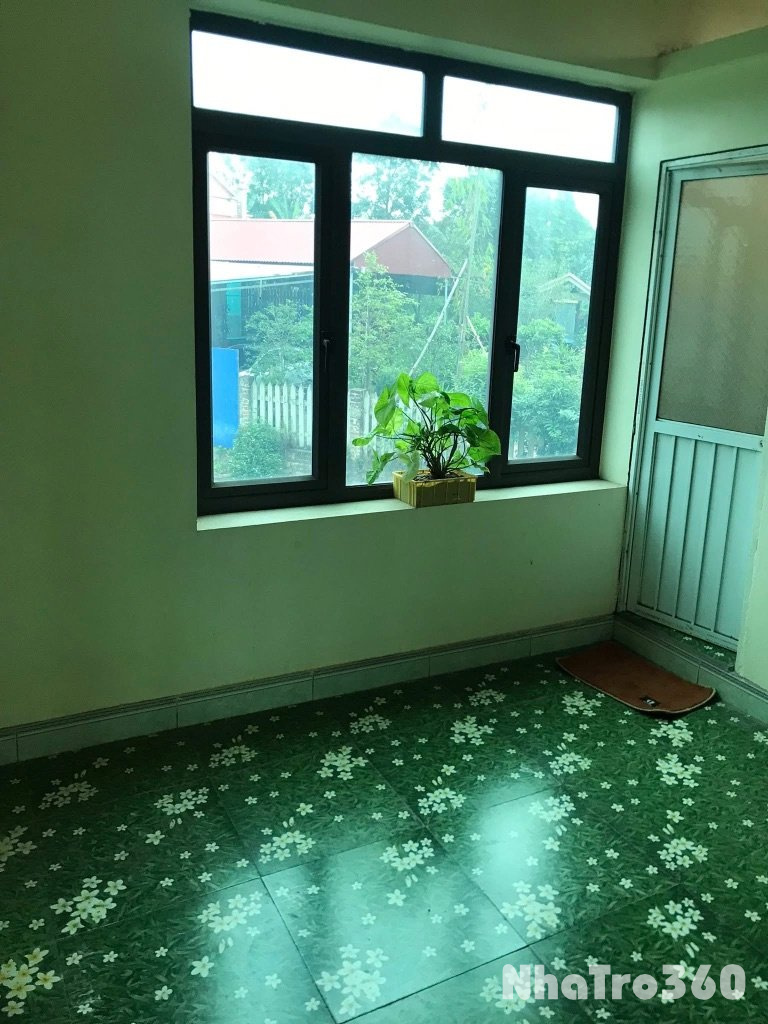 Cho thuê nhà 4gian & tầng 2 nhà chủ ạ