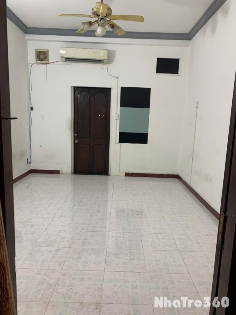 CHO THUÊ PHÒNG TRỌ RỘNG RÃI – LẦU 1 – TRẦN NGUYÊN ĐÁN, P.3, Q. BÌNH THẠNH