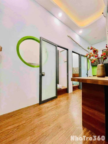 2 Phòng Ngủ có sân nhỏ sau nhà đầy đủ nội thất