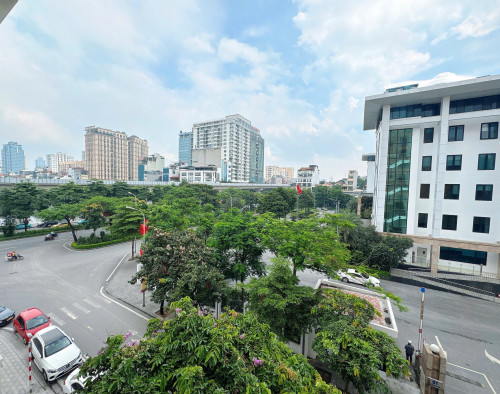 Chính chủ chuyển công tác nên cho thuê Chung cư view hồ Hoàng Cầu và Quận uỷ Đống Đa