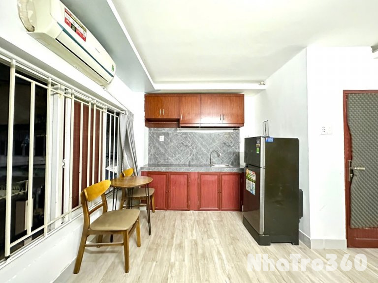 Studio Cửa Sổ Lớn Đầy Đủ Nội Thất Giá Rẻ Quận 10