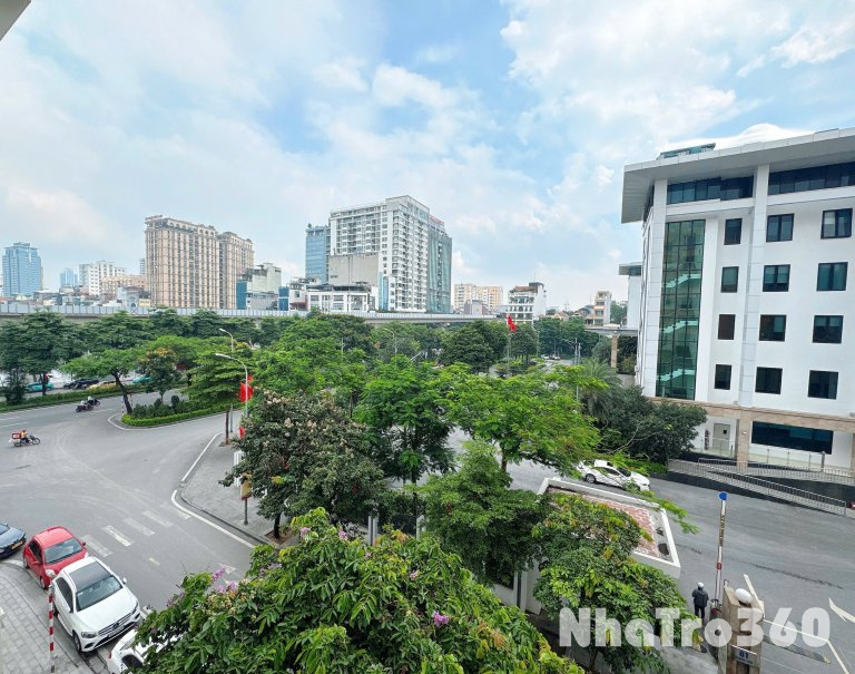 Chính chủ chuyển công tác nên cho thuê Chung cư view hồ Hoàng Cầu và Quận uỷ Đống Đa