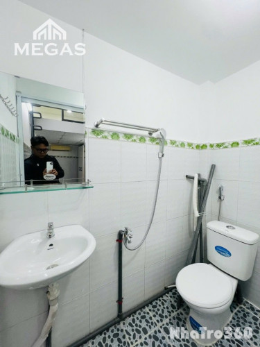 Trống sẵn phòng duplex full nội thất CMT8 Quận 3