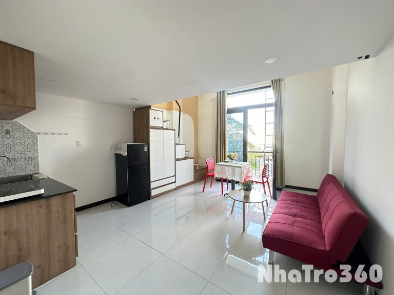 Duplex ban công, Fnt, gần Lotte, Tdtu, thoáng, mát, q1,4,8 trong 5p