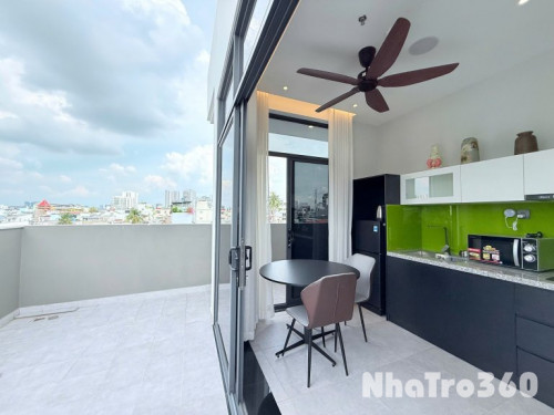 Căn hộ mới ngay trung tâm quận 4, bancol lớn đón nắng, gần Đại học Luật, Nguyễn Tất Thành