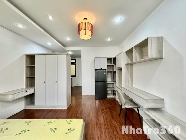 Cho thuê căn hộ Studio Q10 tách bếp, cửa sổ lớn