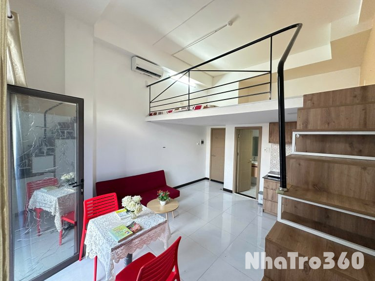 Duplex ban công, Fnt, gần Lotte, Tdtu, thoáng, mát, q1,4,8 trong 5p