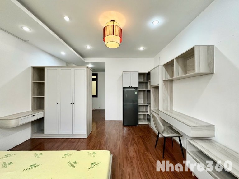 Cho thuê căn hộ Studio Q10 tách bếp, cửa sổ lớn