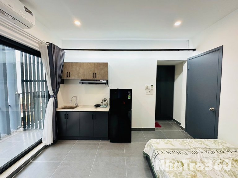 Studio Rộng Rãi, Ban Công Thoáng Mát