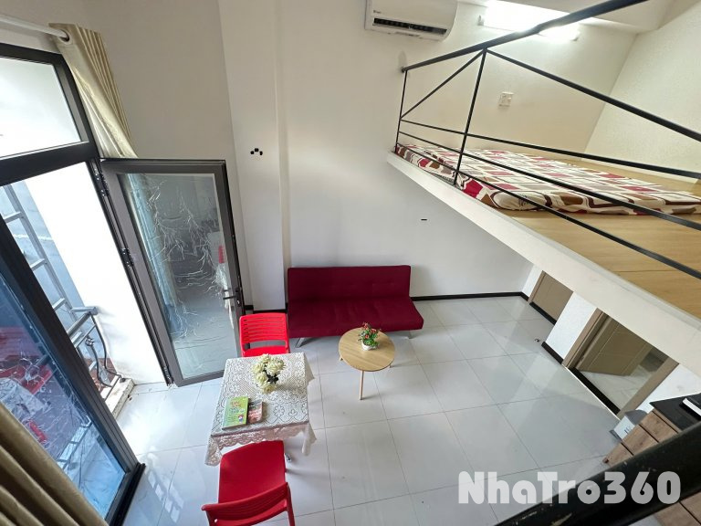 Duplex ban công, Fnt, gần Lotte, Tdtu, thoáng, mát, q1,4,8 trong 5p