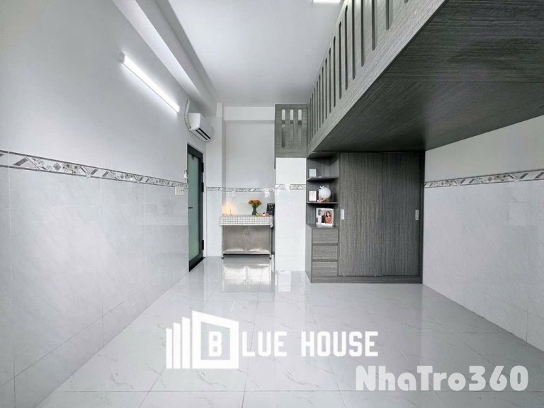 Phòng Gác Cửa Sổ Ko Giới Hạn Người Ở ĐH Văn Hiến