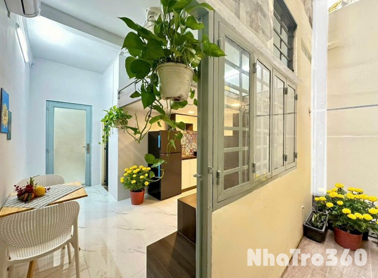 Cho thuê căn hộ Duplex Q10 cửa sổ đón gió