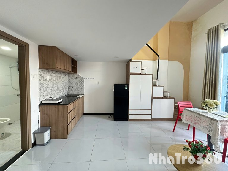 Duplex ban công, Fnt, gần Lotte, Tdtu, thoáng, mát, q1,4,8 trong 5p