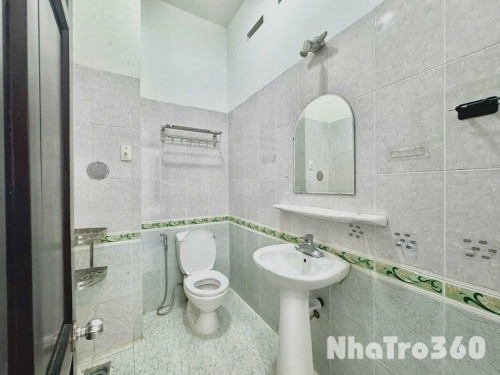 Cho thuê căn hộ 1PN Cửa sổ, Máy giặt riêng Q1 gần cầu Thị Nghè, ĐH Mở, ĐH UEH, vòng xoay Điện Biên Phủ