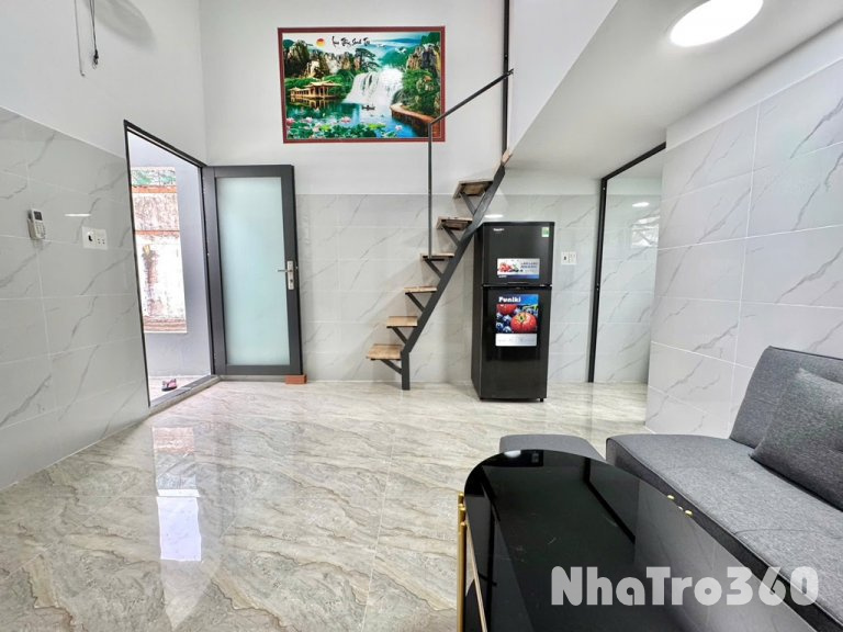 DUPLEX CỬA SỔ CÓ MGR GẦN ĐH VĂN HIẾN TÂN BÌNH