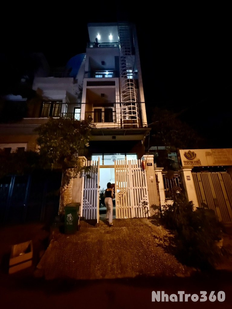 Phòng tầng trệt  , khu đông dân cư