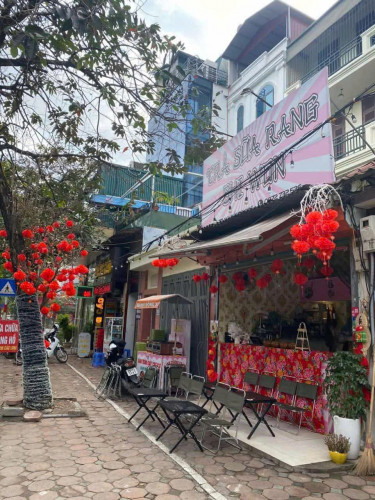 Vị trí cực đẹp – khu dân cư đông đúc, nhiều văn phòng – kinh doanh siêu tiềm năng