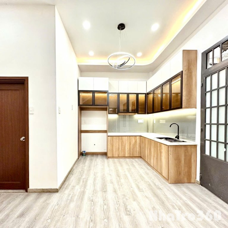 12 Tỷ: ngang 12m- Quận 10 ngay chợ An Đông, Medic Hòa Hảo- nhà 4 Tầng Xe hơi trong nhà. 0933910039