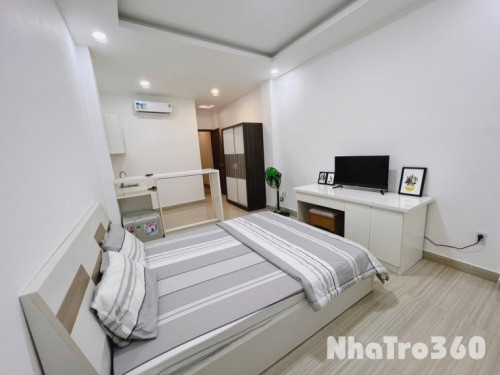 Studio full nội thất, cửa sổ, tự do, tủ lạnh