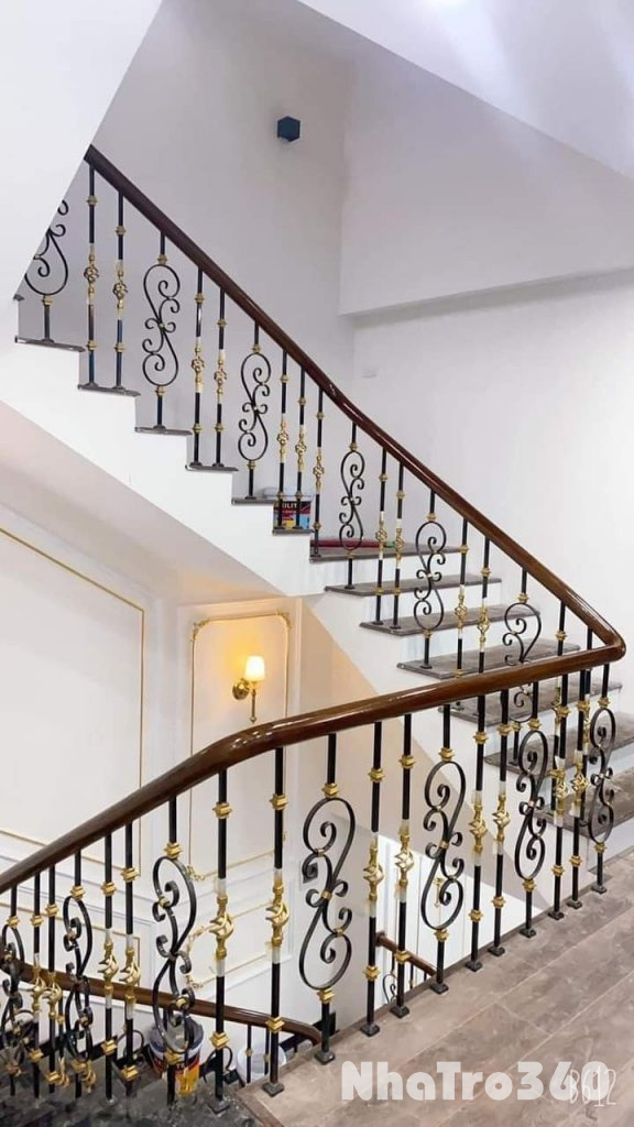 Mình cho thuê nhà hai cửa đi, mới, Trúc Bạch; vỉa hè 97m2* 4T- 30 Tr